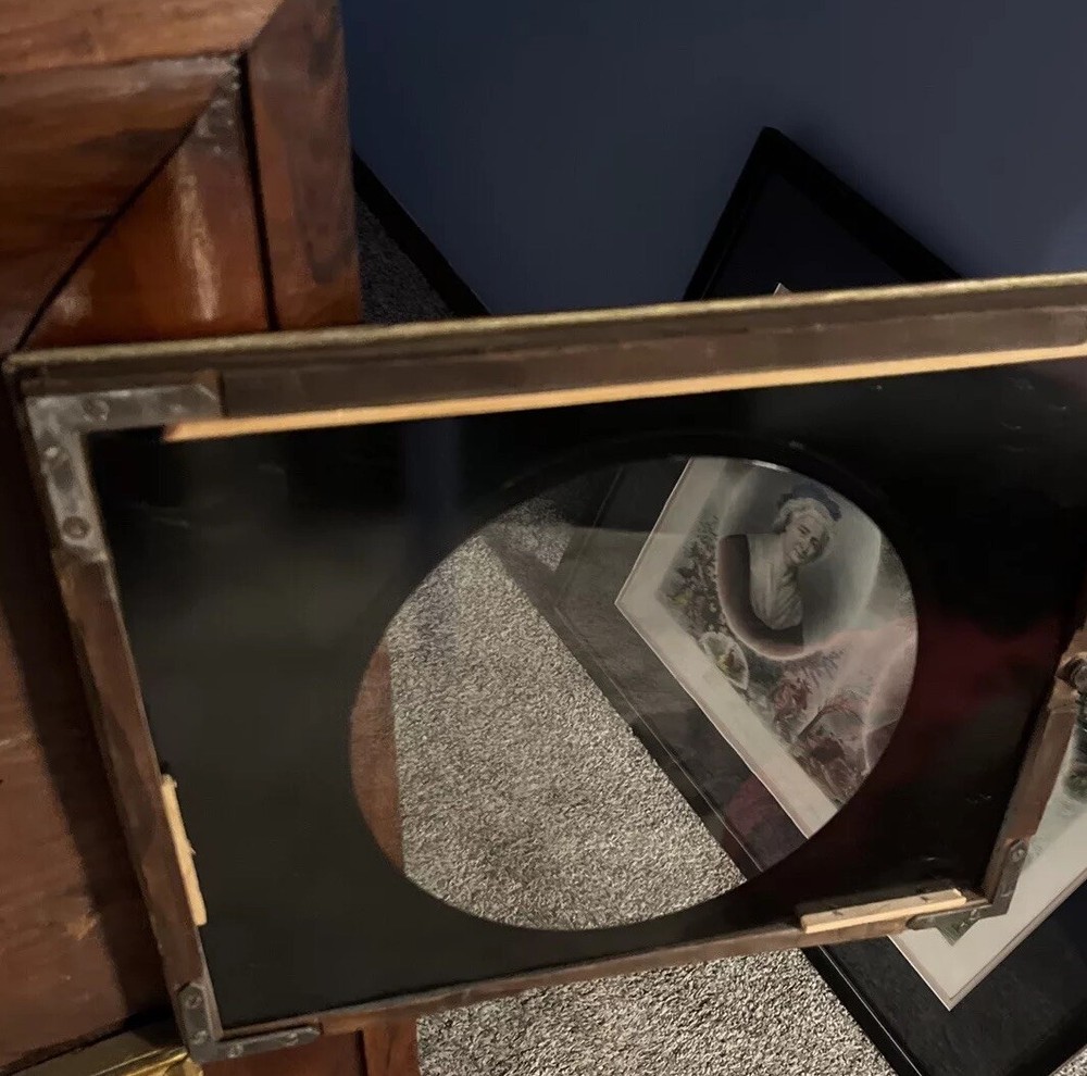 George Hills mirror clock