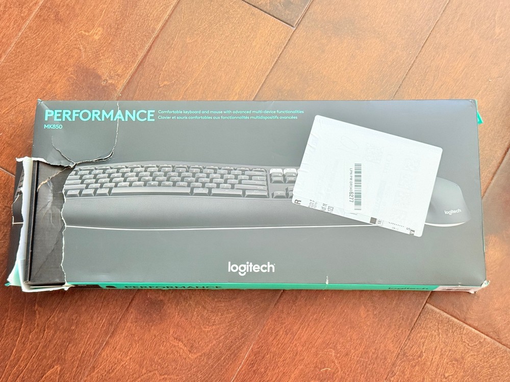 *NEW -Ugly Box* Logitech MK850 Performance Wireless Mouse and Keyboard Combo