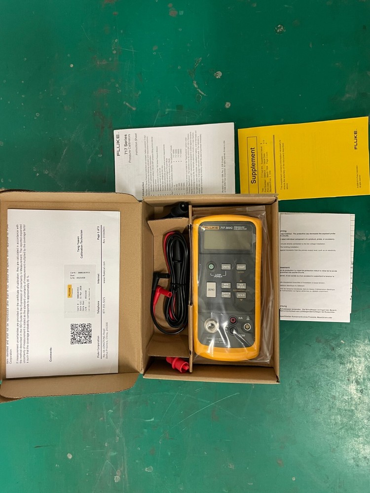 Fluke 718-300G Pressure Calibrator