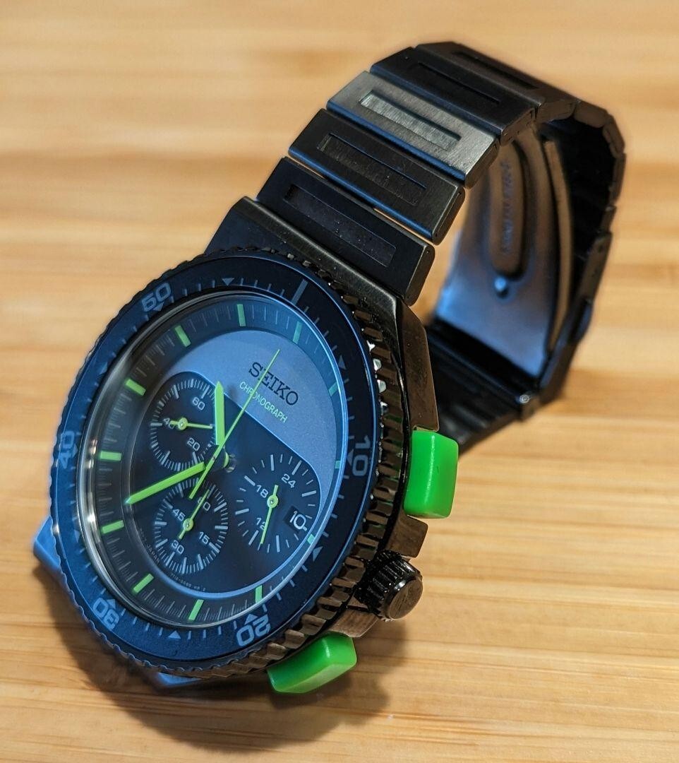 Used SEIKO Giugiaro Design 30th anniversary Black Green with serial number