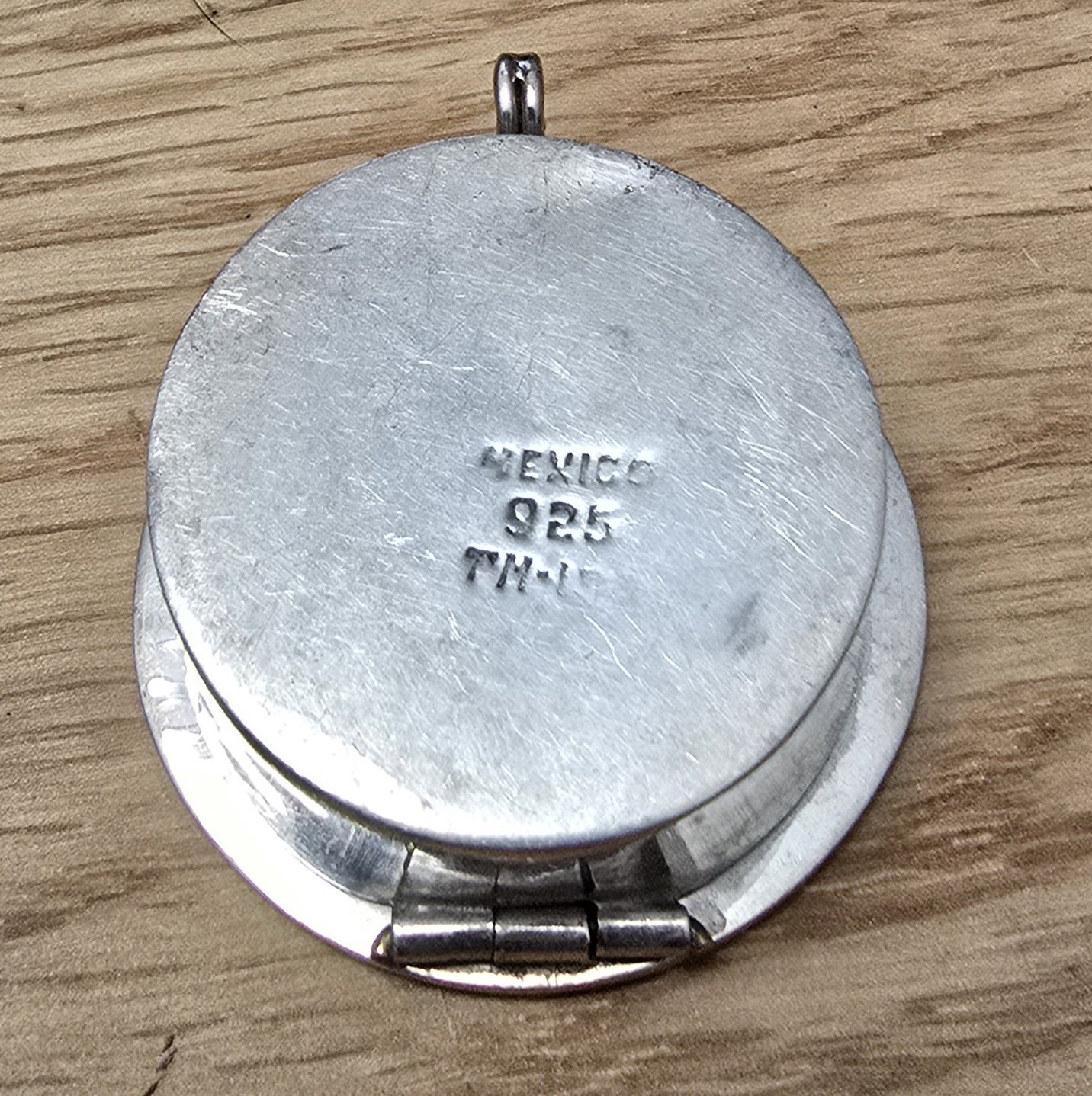 Vintage Mexican Sterling Silver & Malachite Pill Box - TM-13 Taxco - 1oz