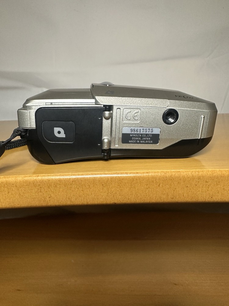 MINOLTA VECTIS 25 POINT & SHOOT CAMERA