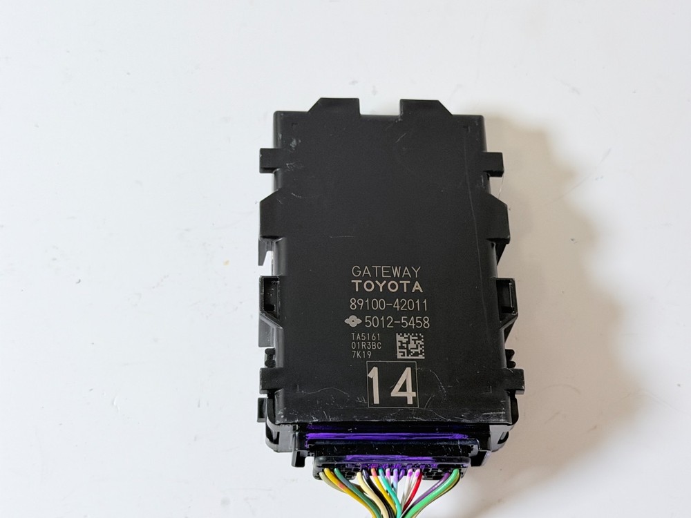 2018 TOYOTA RAV4 GATEWAY CONTROL MODULE | OEM 89100-42011
