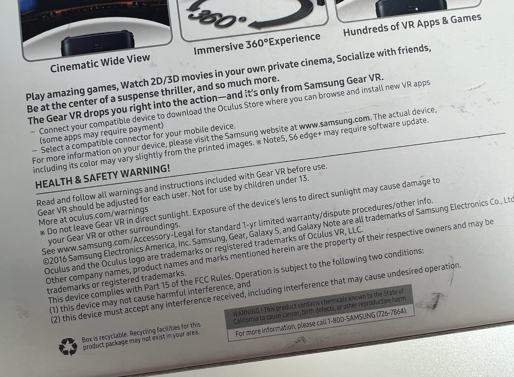 Samsung Gear VR Oculus Headset SM-R323
