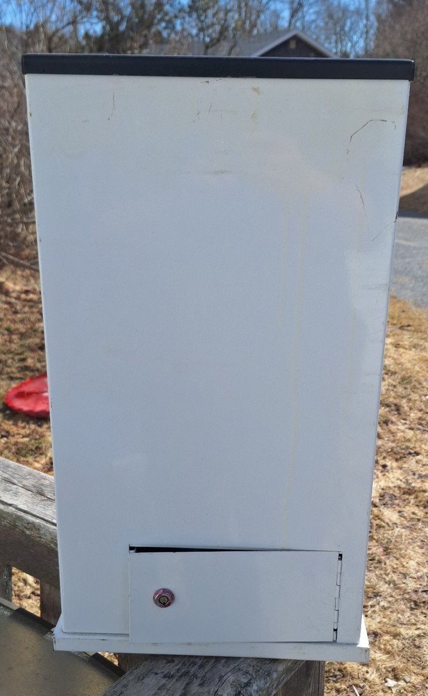 Large White Nevada Gumball Machine