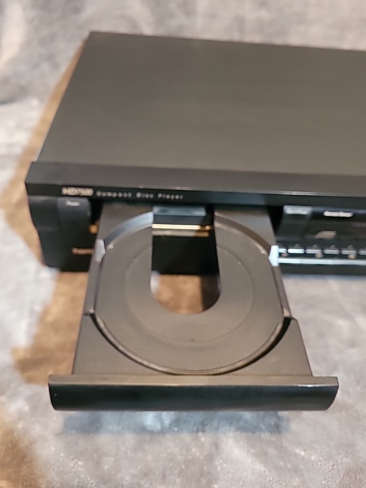 HARMON KARDON HD7500 Compact Disc Player (READ)