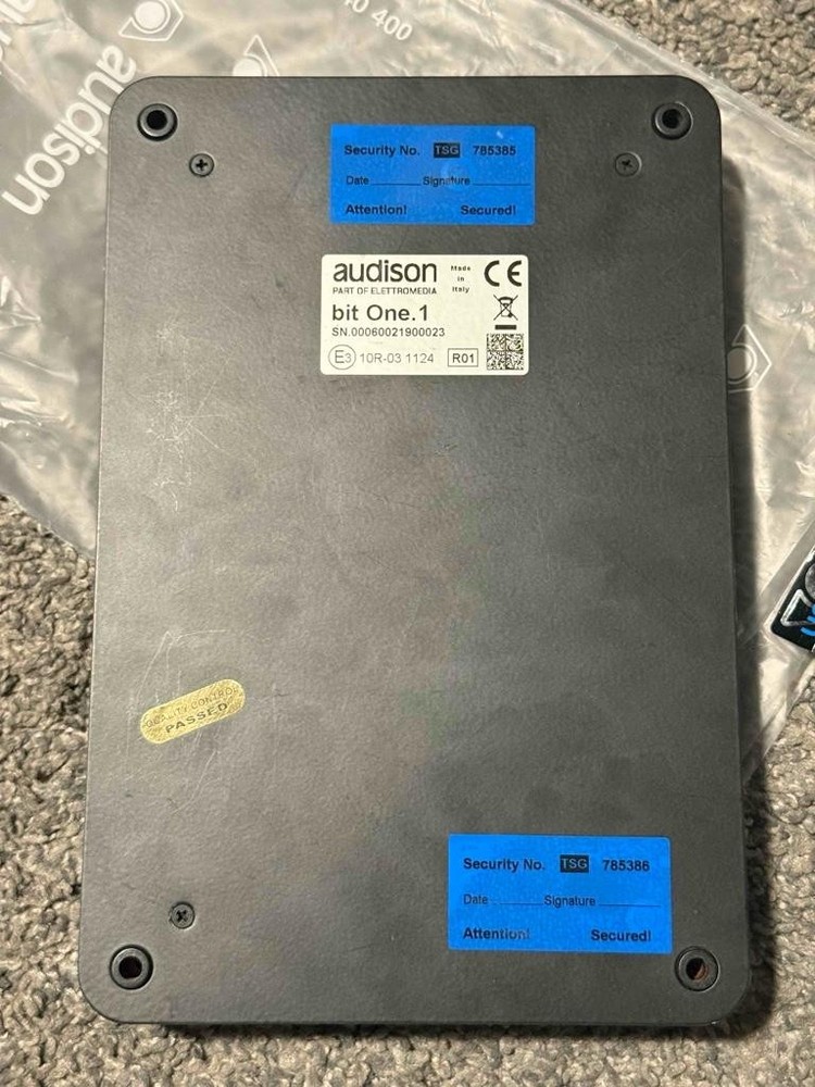 Audison Bit One Signal Interface Processor 8 Channel In Out One.1 w/ Box Cables