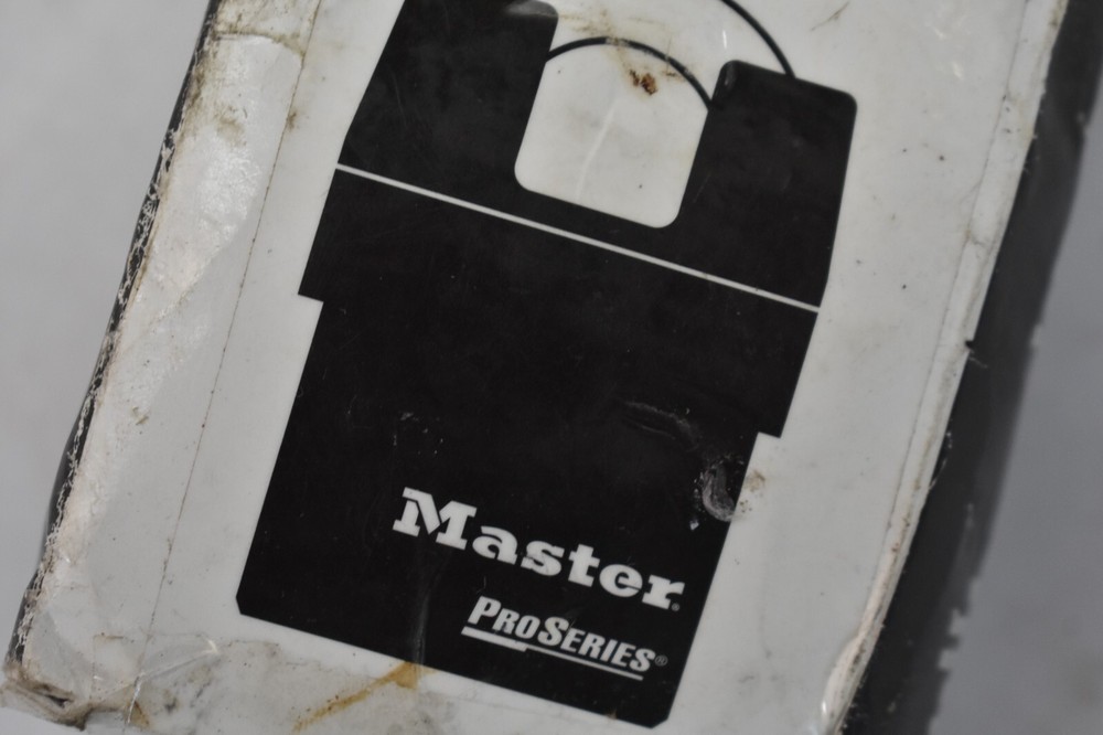Master Lock Keyed Alike Padlock Partially Hidden Shackle 6321Ka Rectangular