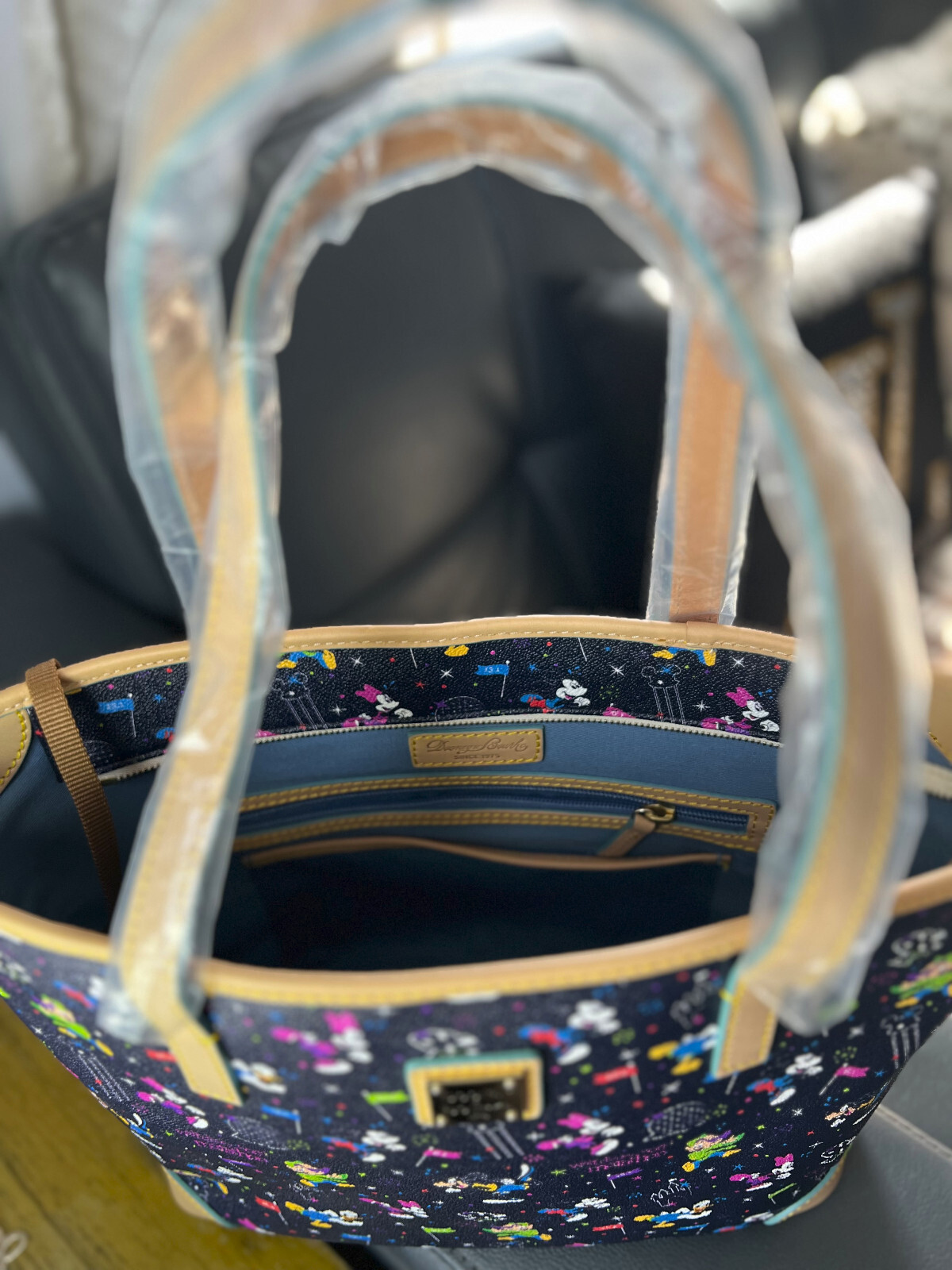 Dooney & Bourke Disney Collection Handbag with Free Clutch. Limited Time Offer❤️