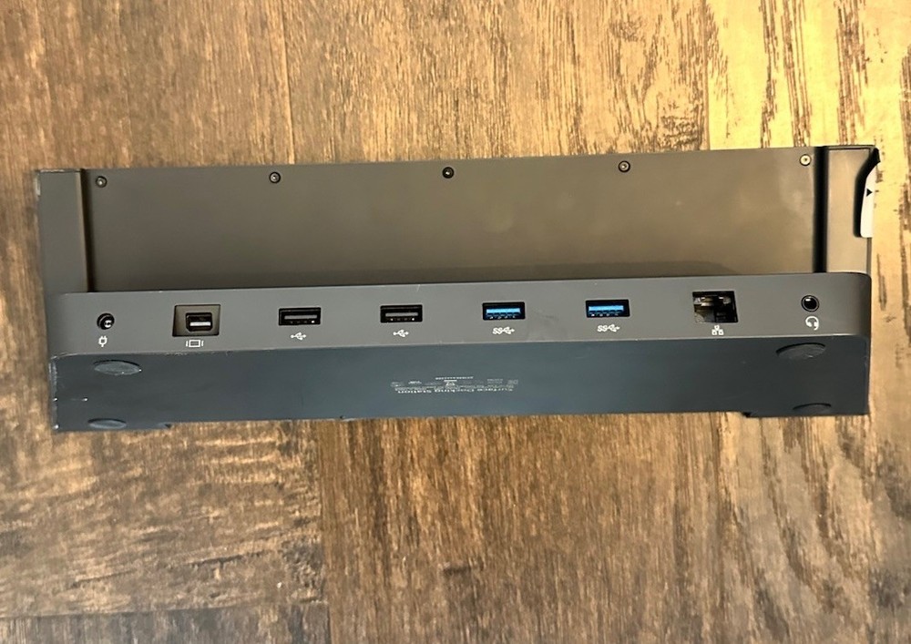 Microsoft Surface Pro 3 (1664) USB 3.0 Docking Station -No Power Adapter