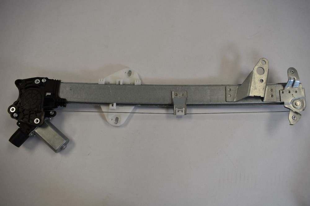 Parts Player 751-072 Front Driver Side Power Window Motor & Regulator Assembly