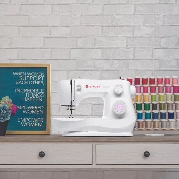SINGER M3220 MECHANICAL SEWING MACHINE *BOX HAS WATER DAMAGE