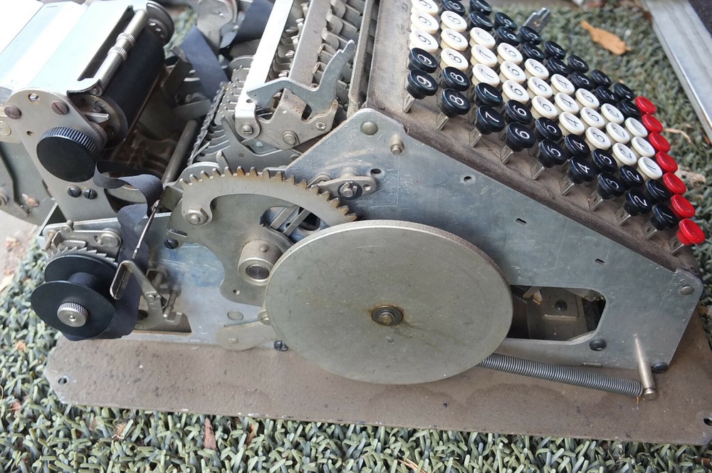 Vintage SMITH & CORONA Adding 1930s Machine K Model 1K41F ~ untested