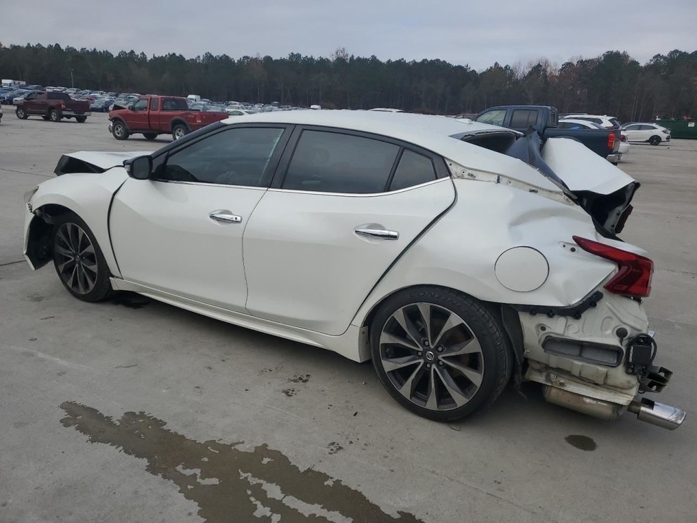 MAXIMA 2016 Glove Box 4929113