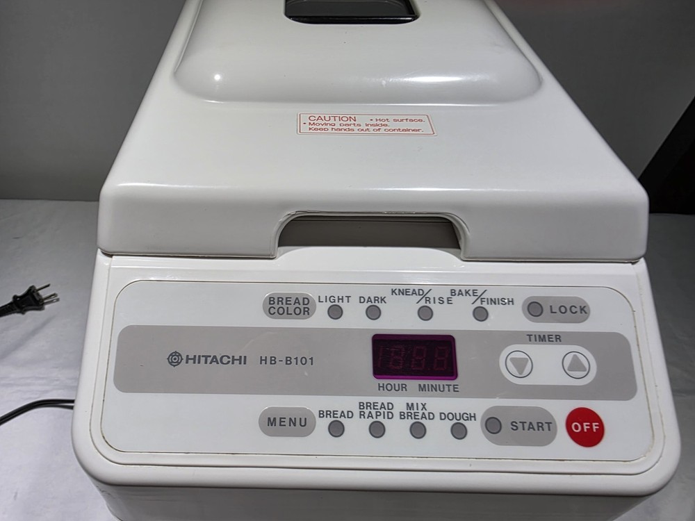 Hitachi HB-B101 Bread Machine Automatic Home Bakery. TESTED