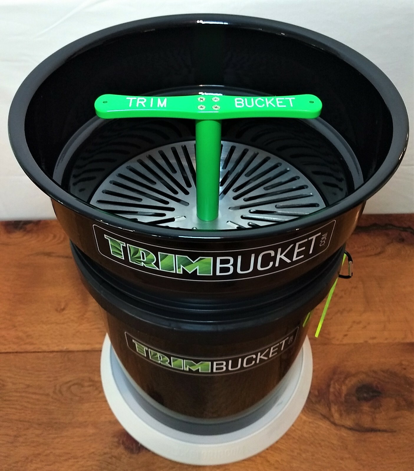 TRIMBUCKET DRY BUD TRIMMING MACHINE, TRIMMER TRIM BOWL HERB