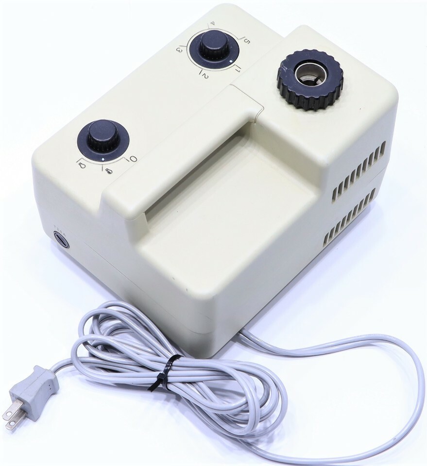 SCHOTT KL 1500 LIGHT SOURCE