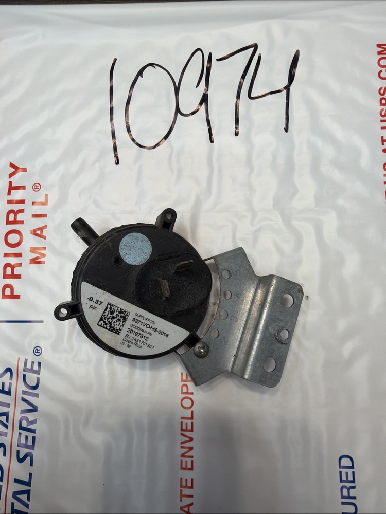 Goodman Air Pressure Switch 20197312