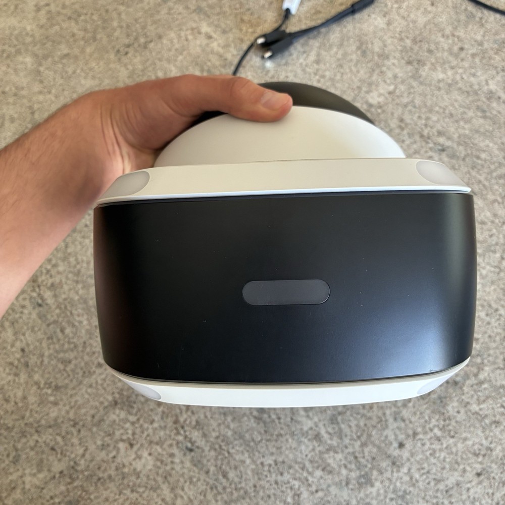 Sony PlayStation VR PSVR (PS4) CUH-ZVR2 Headset/Controllers/Camera Bundle