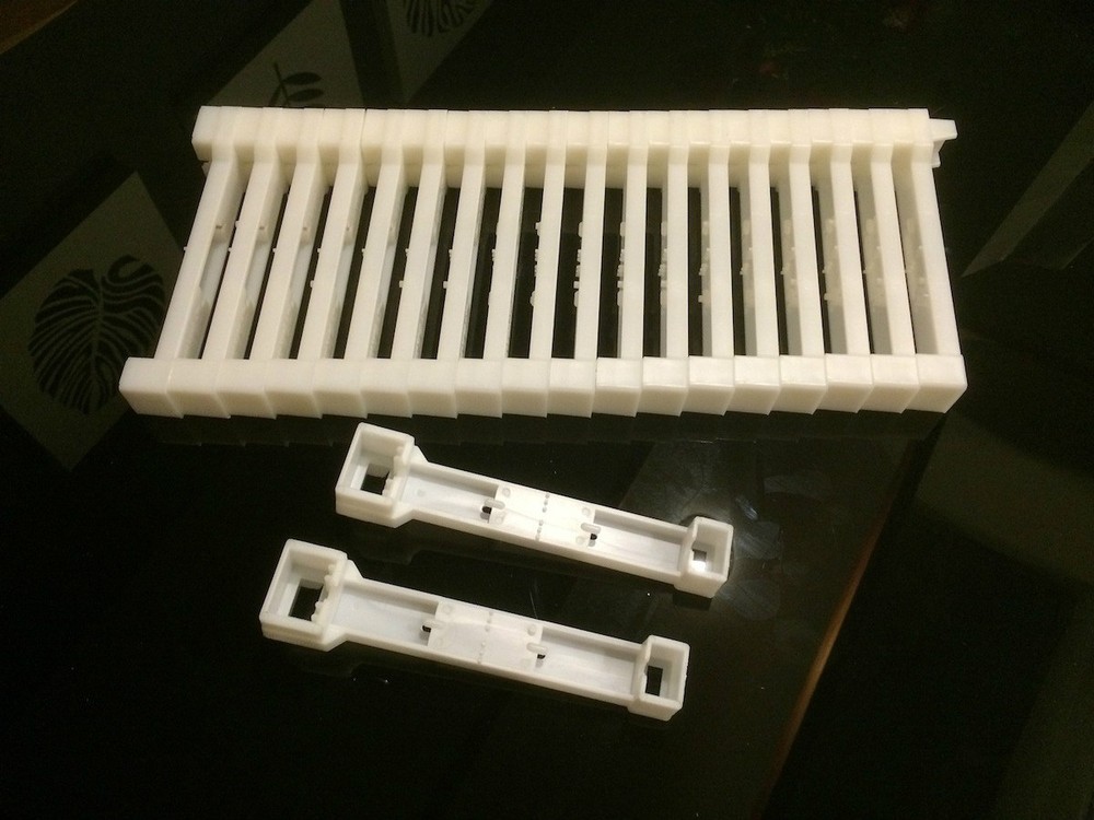 Bee frame plastic ends Medium Super 6 1/4" 20 pc. Made in U.S.A.