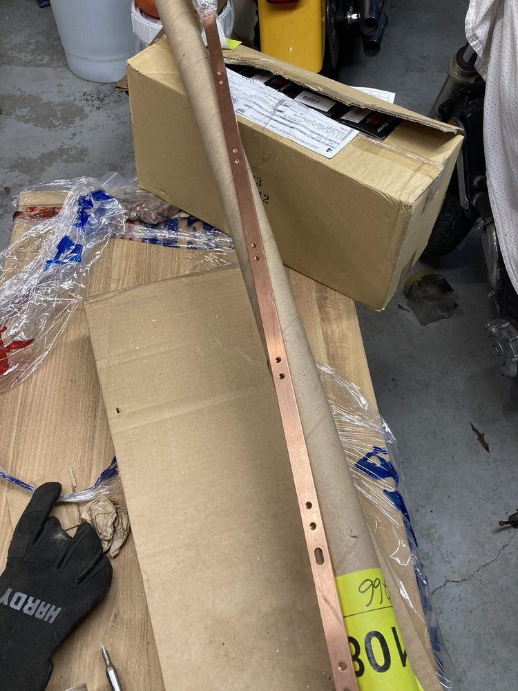 GBV72KIT Vertical Grounding Bar Kit