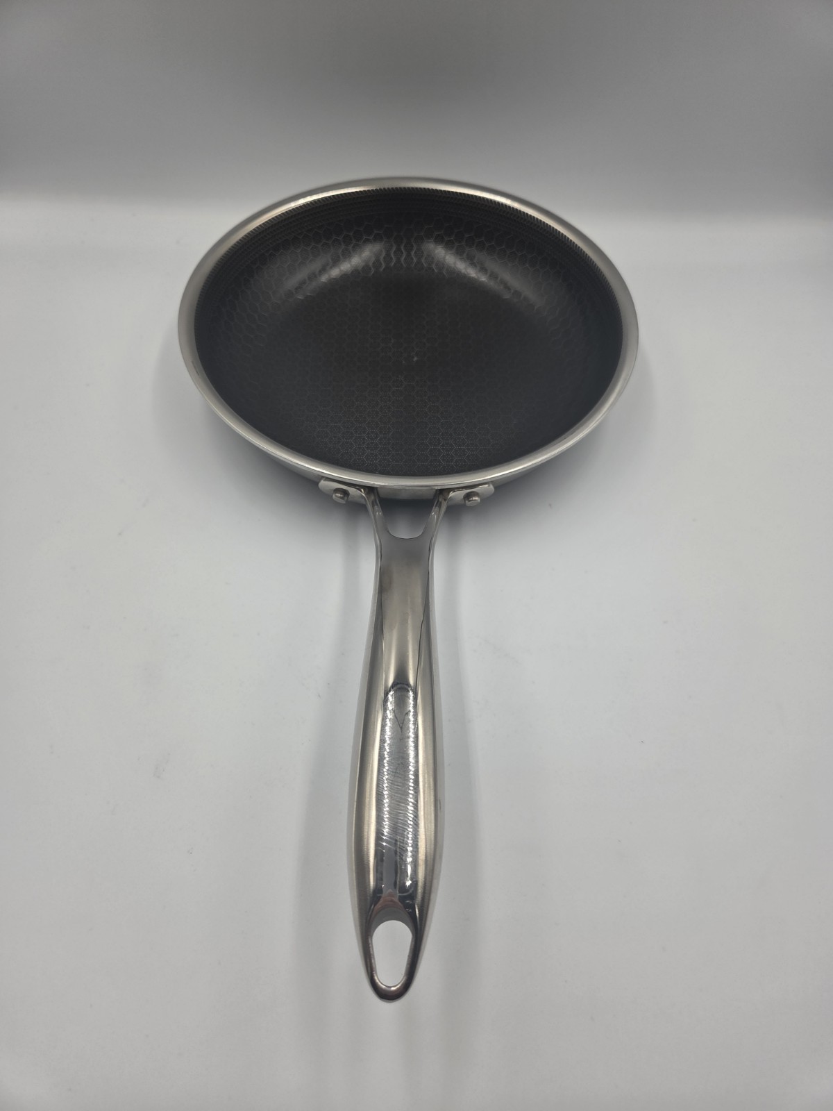 HexClad 8" Round Hybrid Stainless Steel Frying Pan Skillet Nonstick No Lid