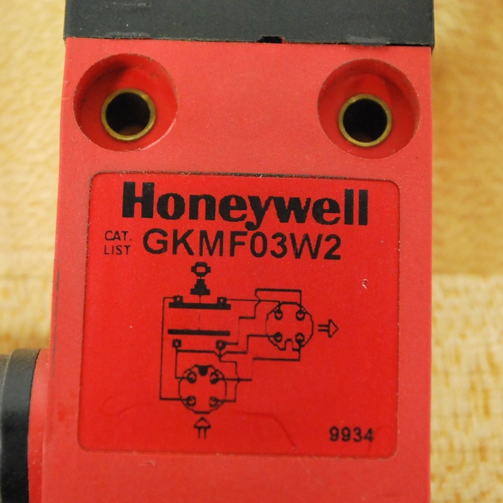 Honeywell GKMF03W2 Safety Interlock Switch - USED