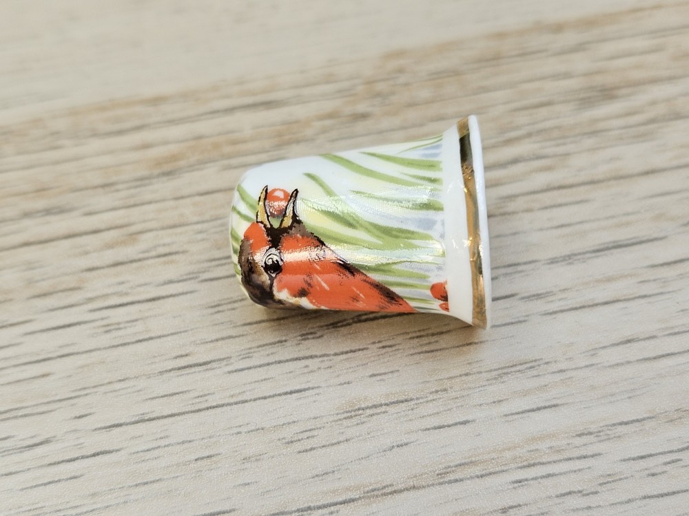 Robin bird bone china thimble