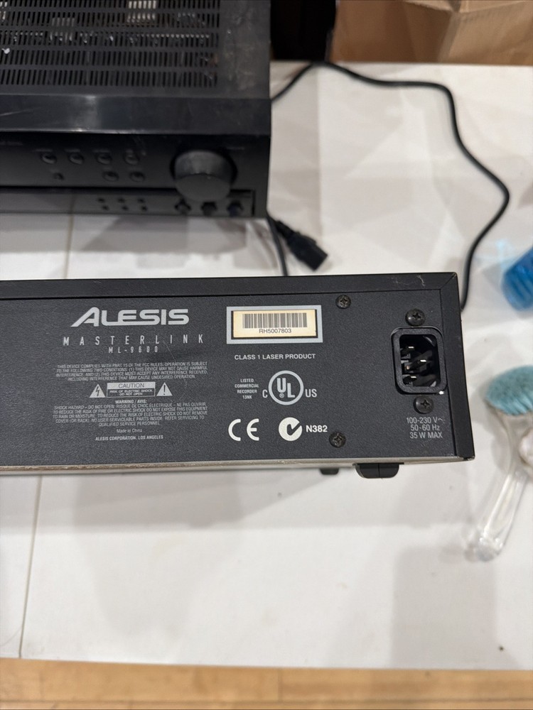 Alesis *Masterlink ML-9600 *High Resolution Master Disc CD Recorder Pro Audio