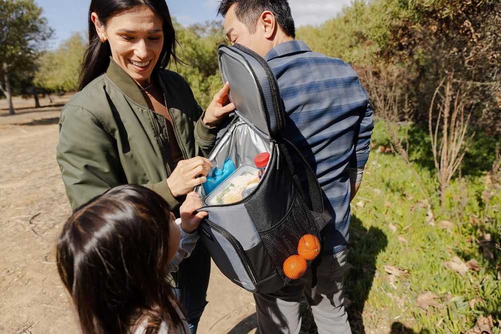 Igloo Maxcold Ice Blocks, Long Lasting Cold Freezer Packs Large, 2PK Large