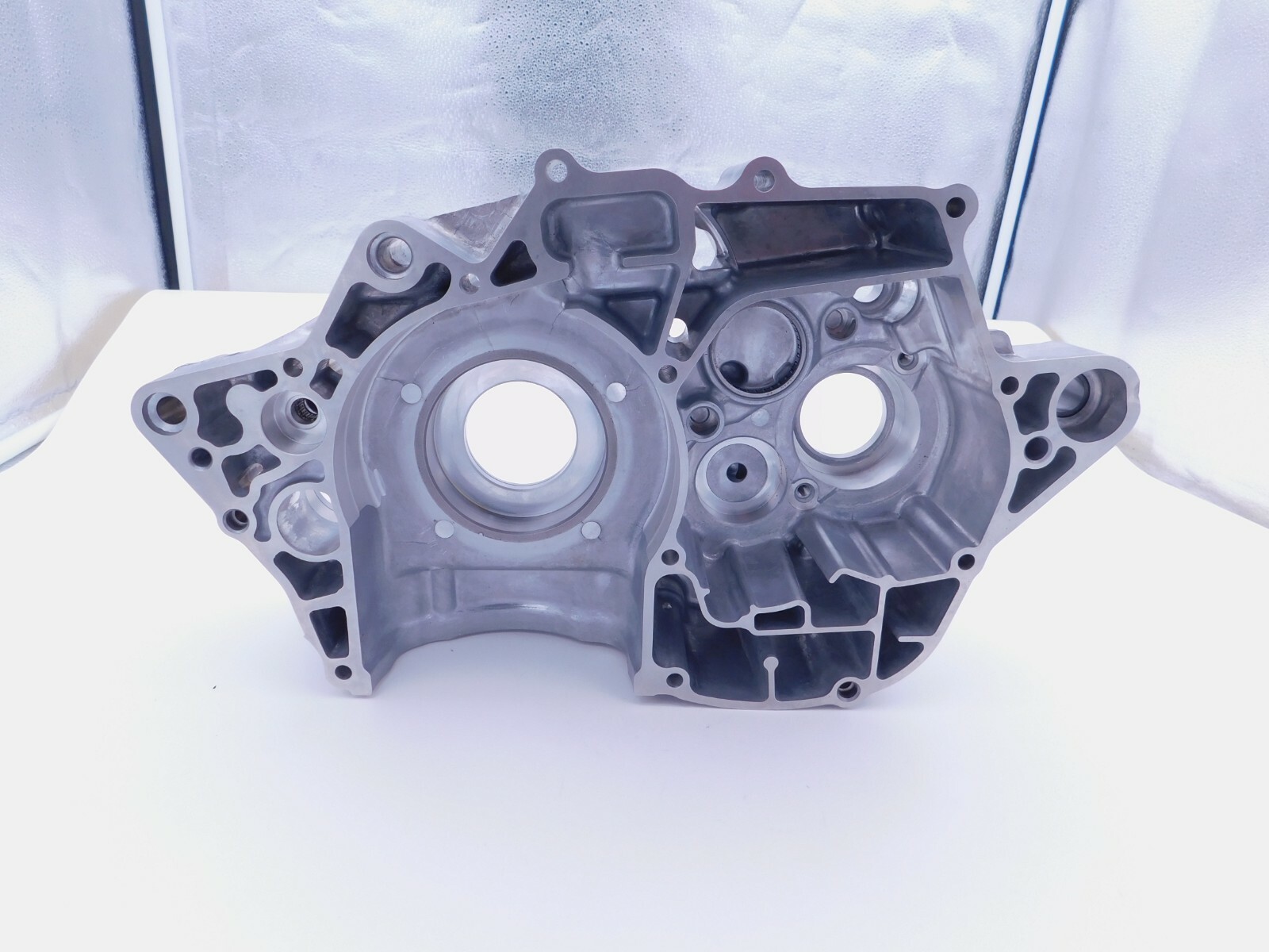 HONDA LEFT ENGINE CENTER CRANK CASE TRX450R TRX 450R 04-05 11200-HP1-670 OEM