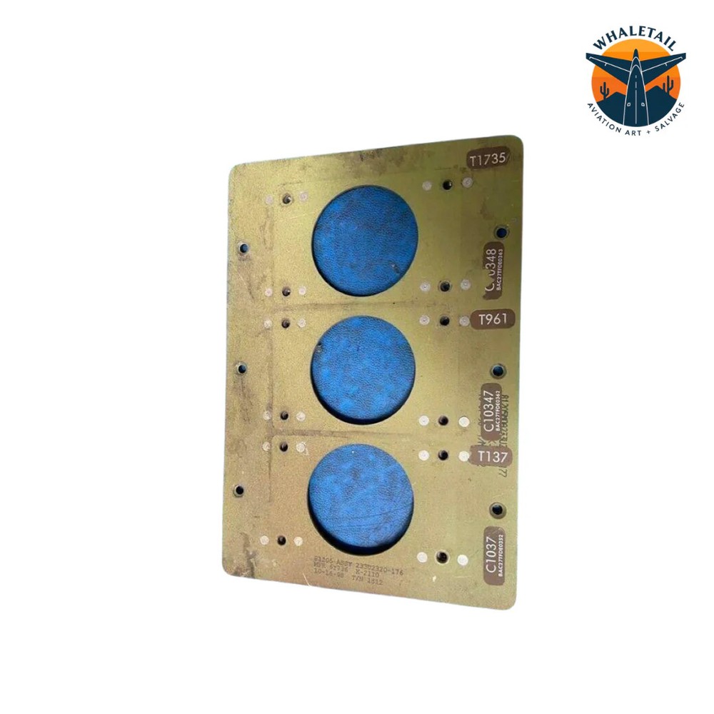 747-400 Lighting Bracket