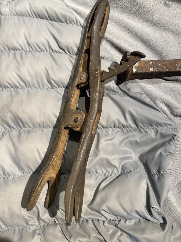 Vintage Tool Valve Spring  Spreader