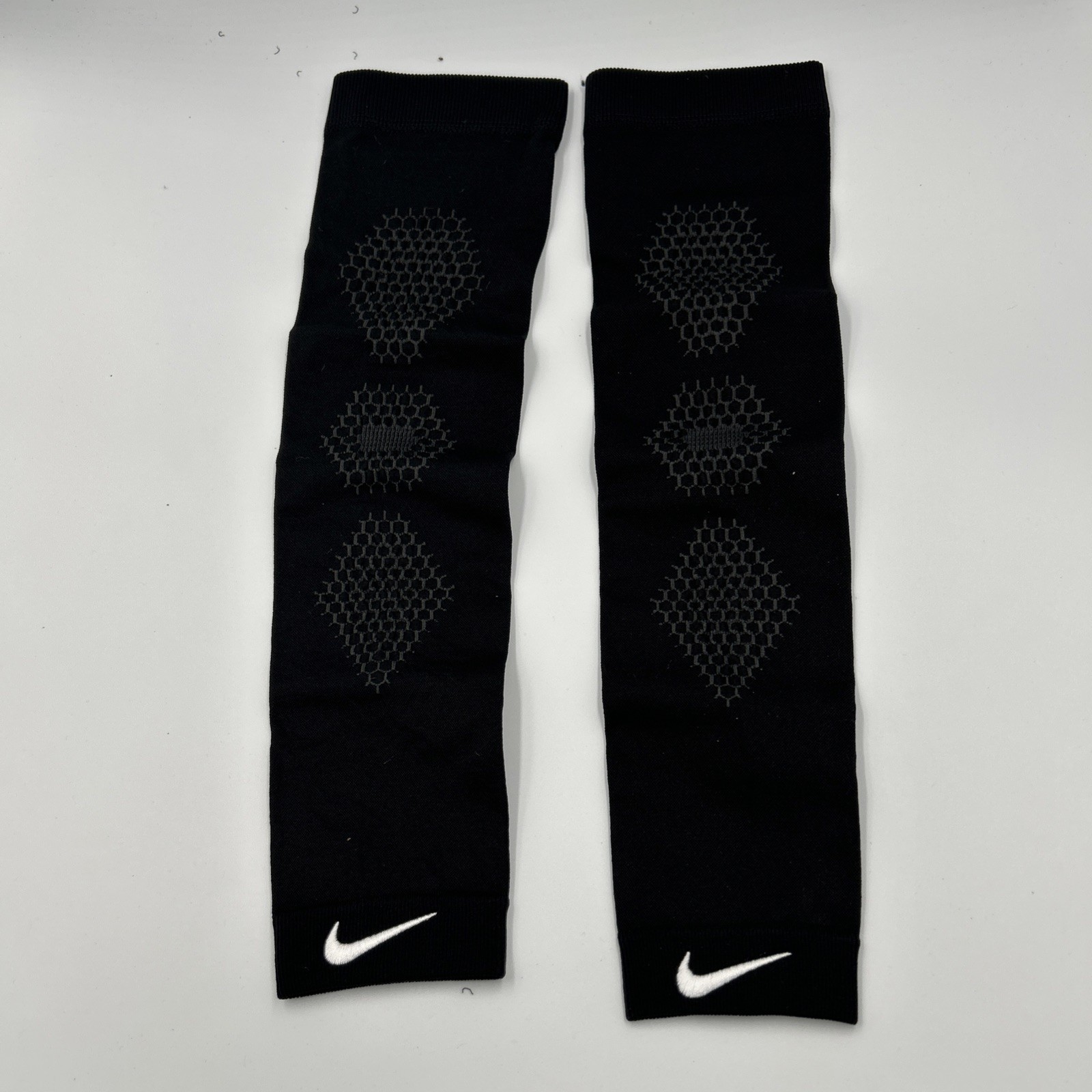 Nike Pro Therma-FIT compression sleeves. 2-Pack Black L-XL Brand New