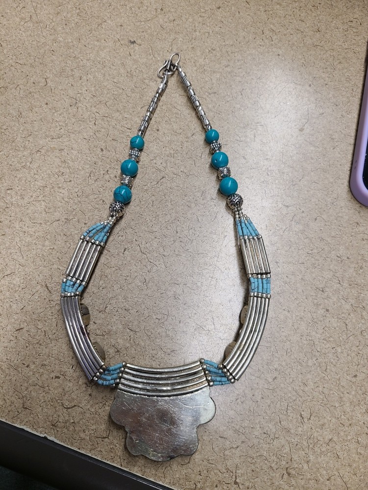 Showy Unmarked Turquoise Necklace