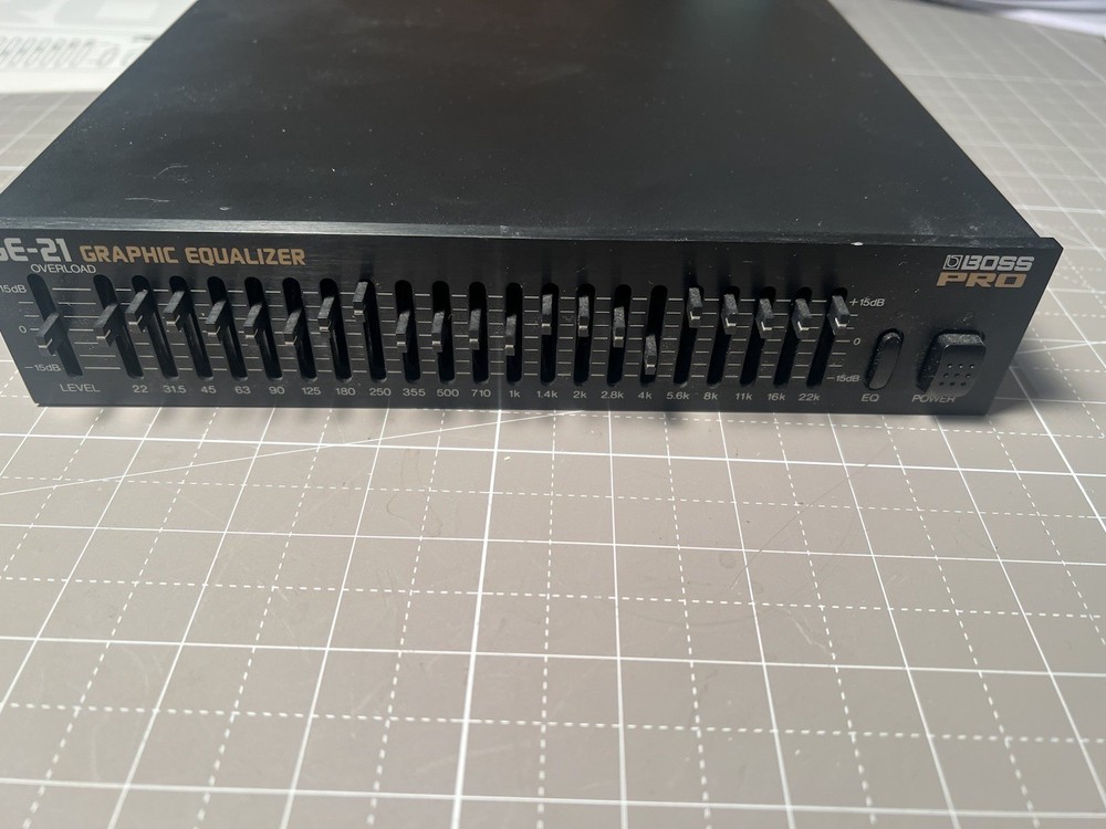 BOSS PRO GE-21 Graphic Equalizer Half Rack