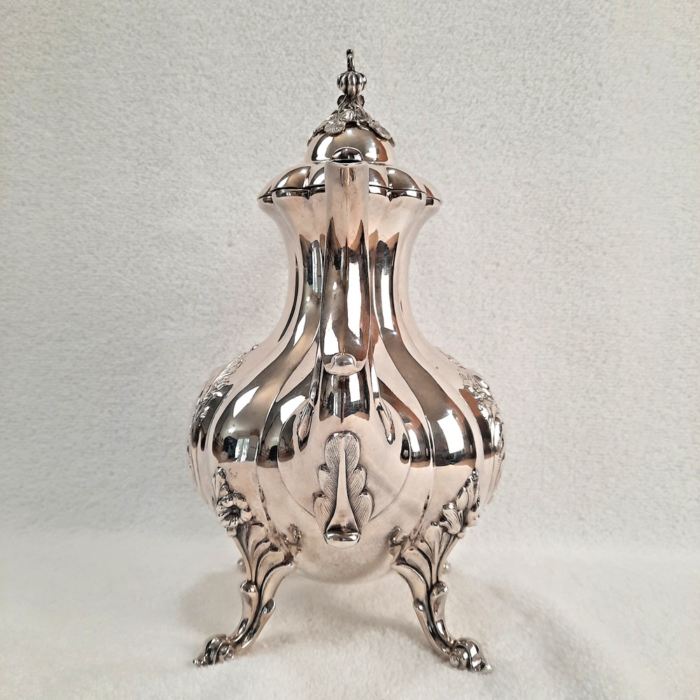 Vntg Reed & Barton Winthrop Shield Silverplate Pumpkin Top Coffee/Tea Pot #1795e