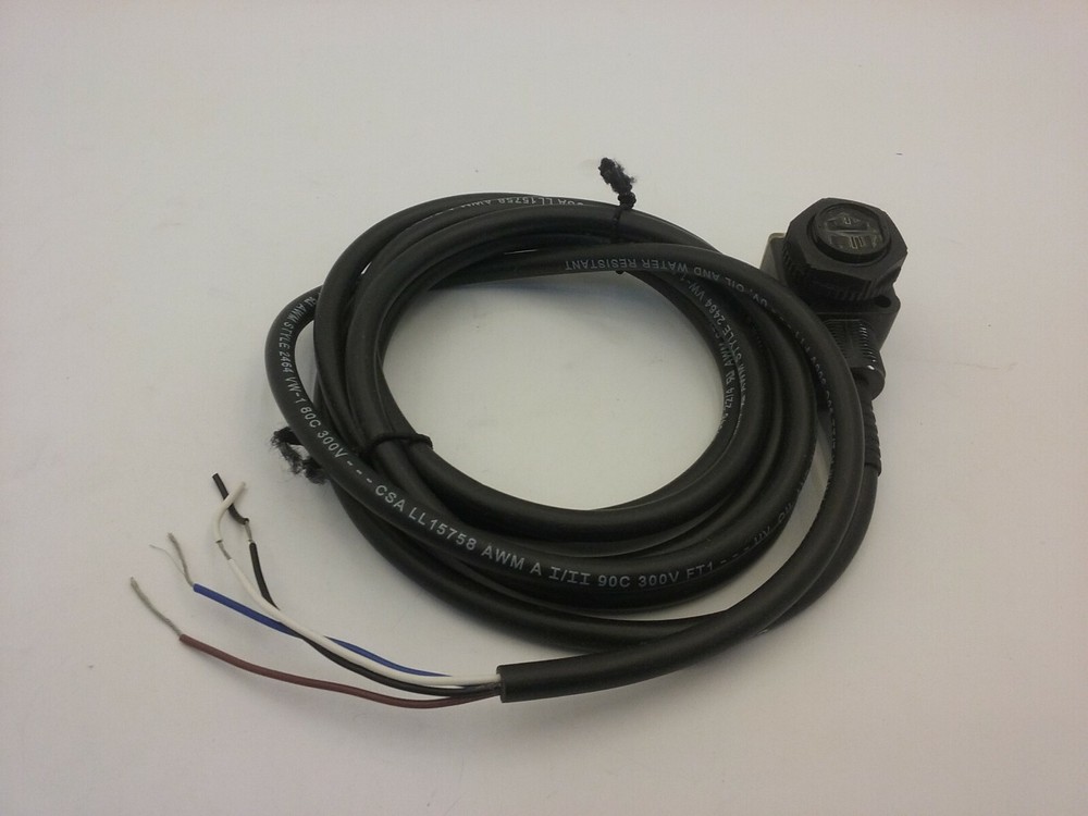 ALLEN BRADLEY 42EF-D1MPAK-A2 PHOTOELECTRIC DIFFUSE SENSOR SERIES A NNB