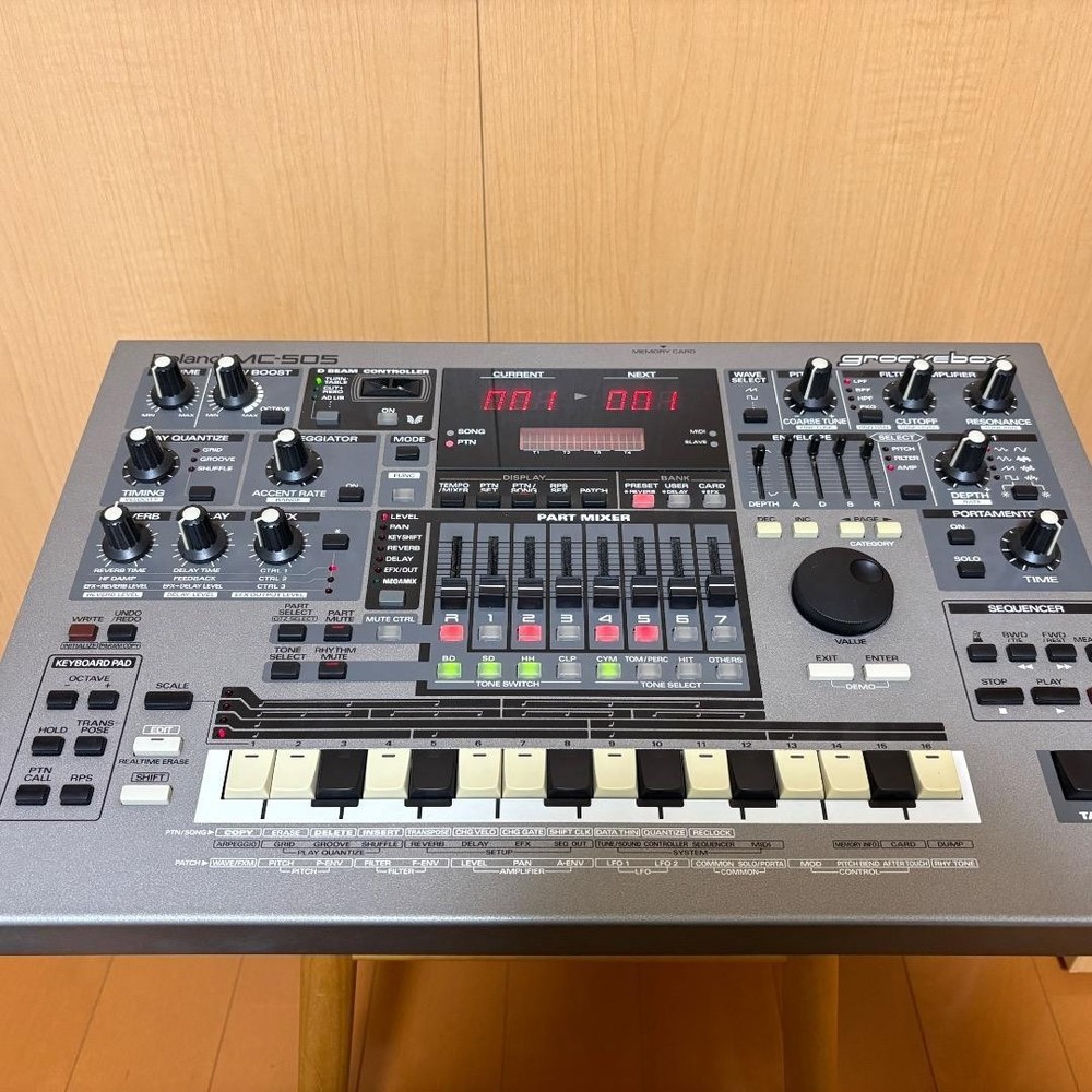 Roland MC-505 Groovebox Rhythm Machine