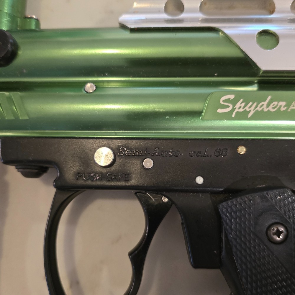 Nice Spyder Aggressor XT Paintball Gun Marker