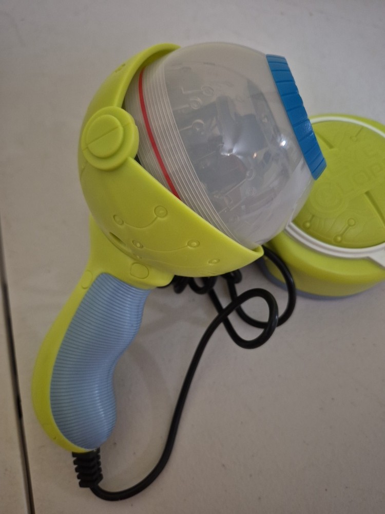 2007 Jakks Pacific EyeClops Bionic Eye Plug & Play Microscope/Magnifier