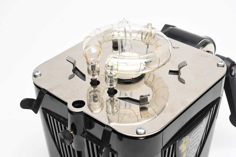 Paul C. Buff Alien Bees 160WS B400 monolight flash head, reflector, Clean!