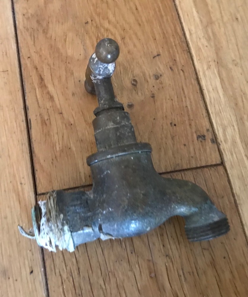 VINTAGE SOLID  BRASS GARDEN TAPS  Ref2 - (Black D 12)