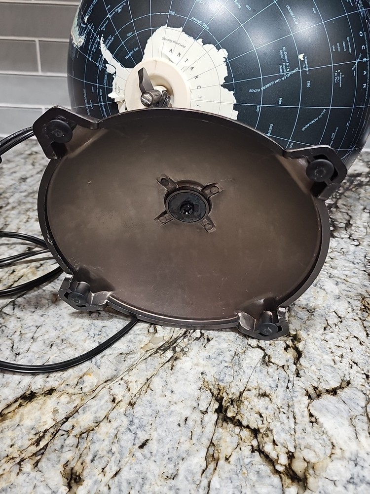 Old Deco Replogle Starlight Series Black Lighted World Globe Lamp Light Decor