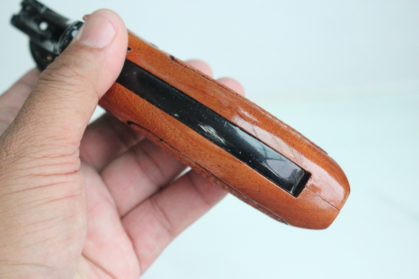 TARGET GRIPS FOR S&W K, L FRAME MODEL 686, 66 ROUND BUTT SAPELE WOOD # RANDOM