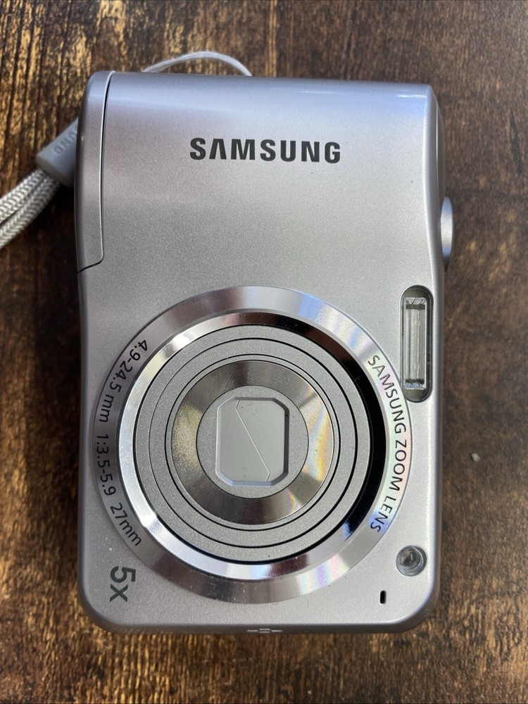 Samsung Compact Digital Camera No Batteries But Does Have A SD Card, Untested