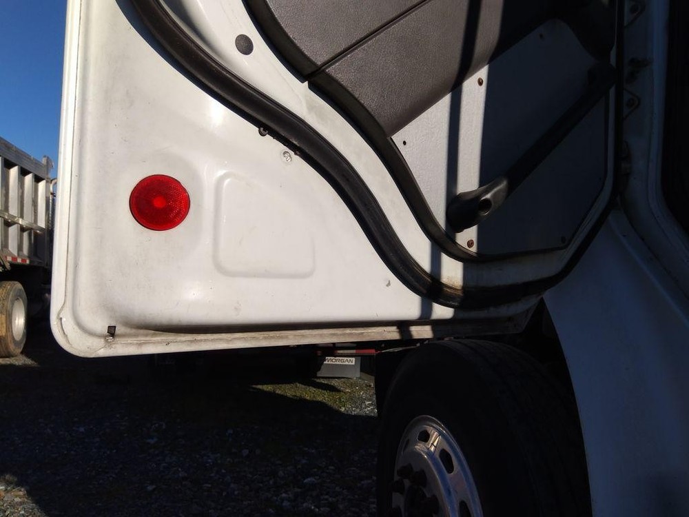 For 2004 FREIGHTLINER M2 106 2002-2014 DOOR ASSEMBLY Left , MD
