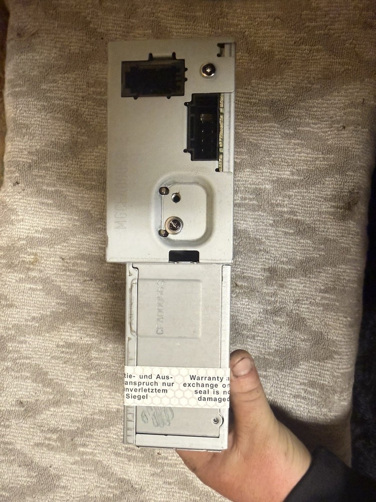 2004-2010 Audi A8 A8L S8 D3 CD Changer 4E0910110E