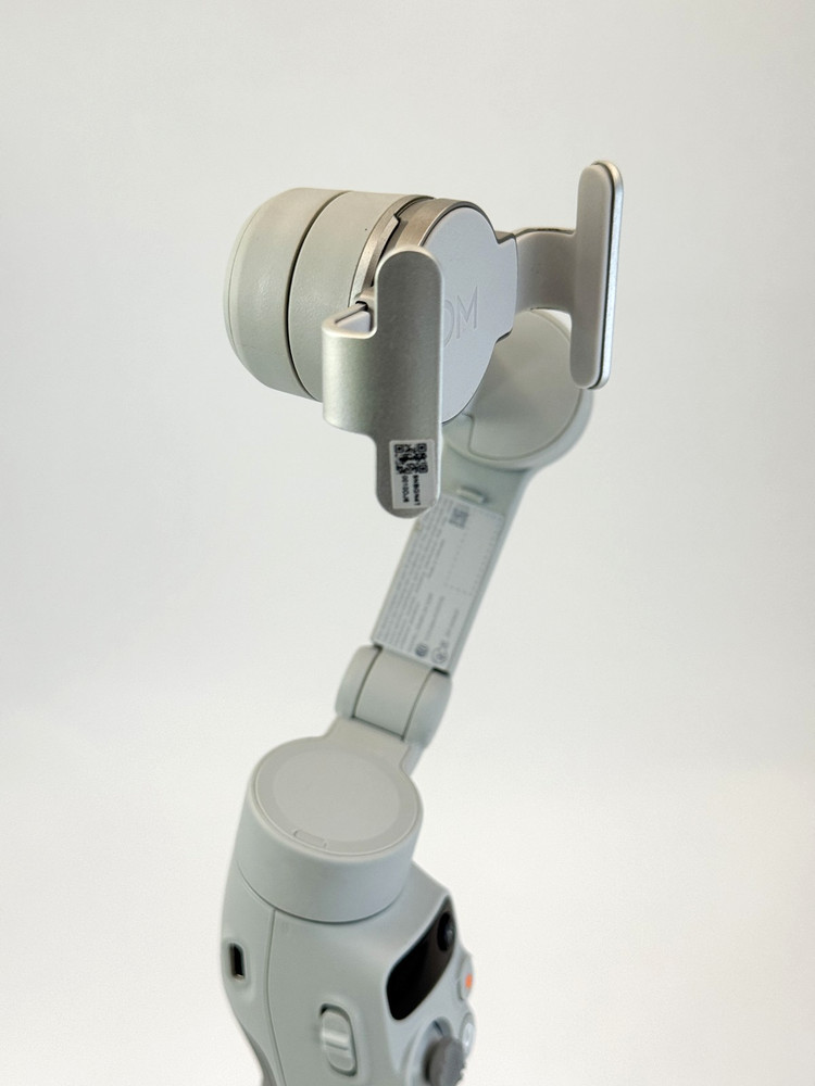 DJI Osmo Mobile 7 Smartphone 3-Axis Gimbal Stabilizer - Gray