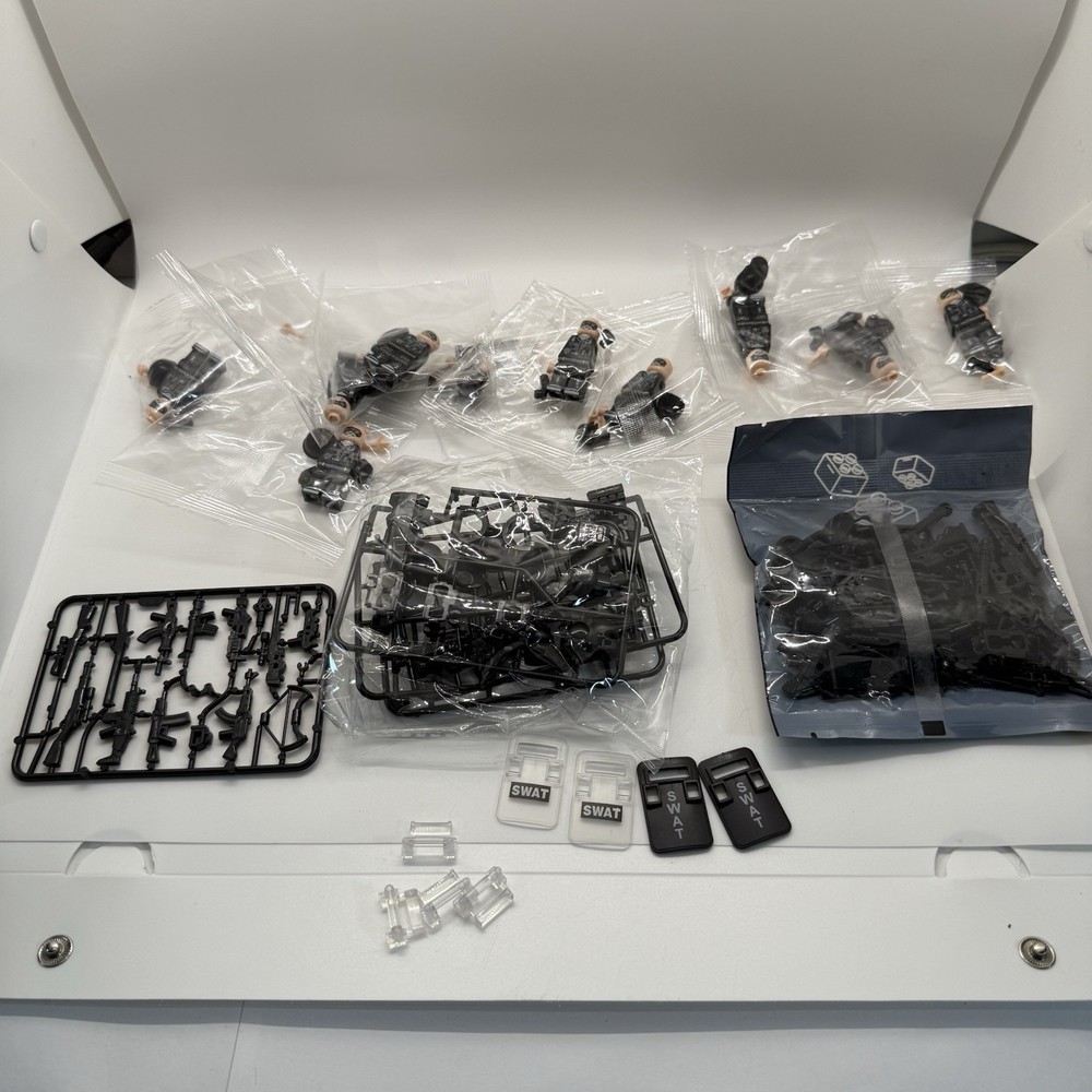 IdeaMoc Building Blocks Complete Open Pack, 10 Characters, Weapons & Accessories